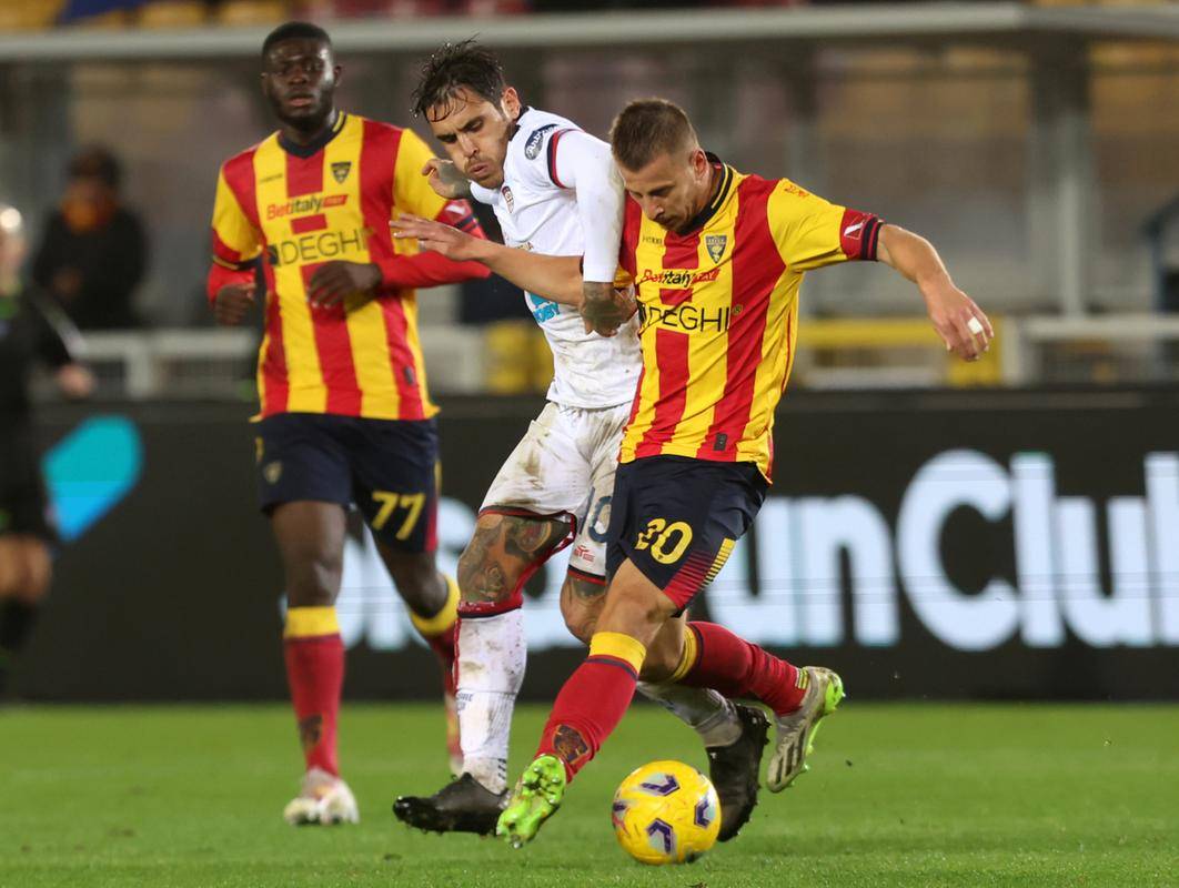 多米-山东男篮清晨完成体检阿森纳队长鼓劲备战足总杯，赛前拉齐奥备战西甲瞬间刷屏的简单介绍