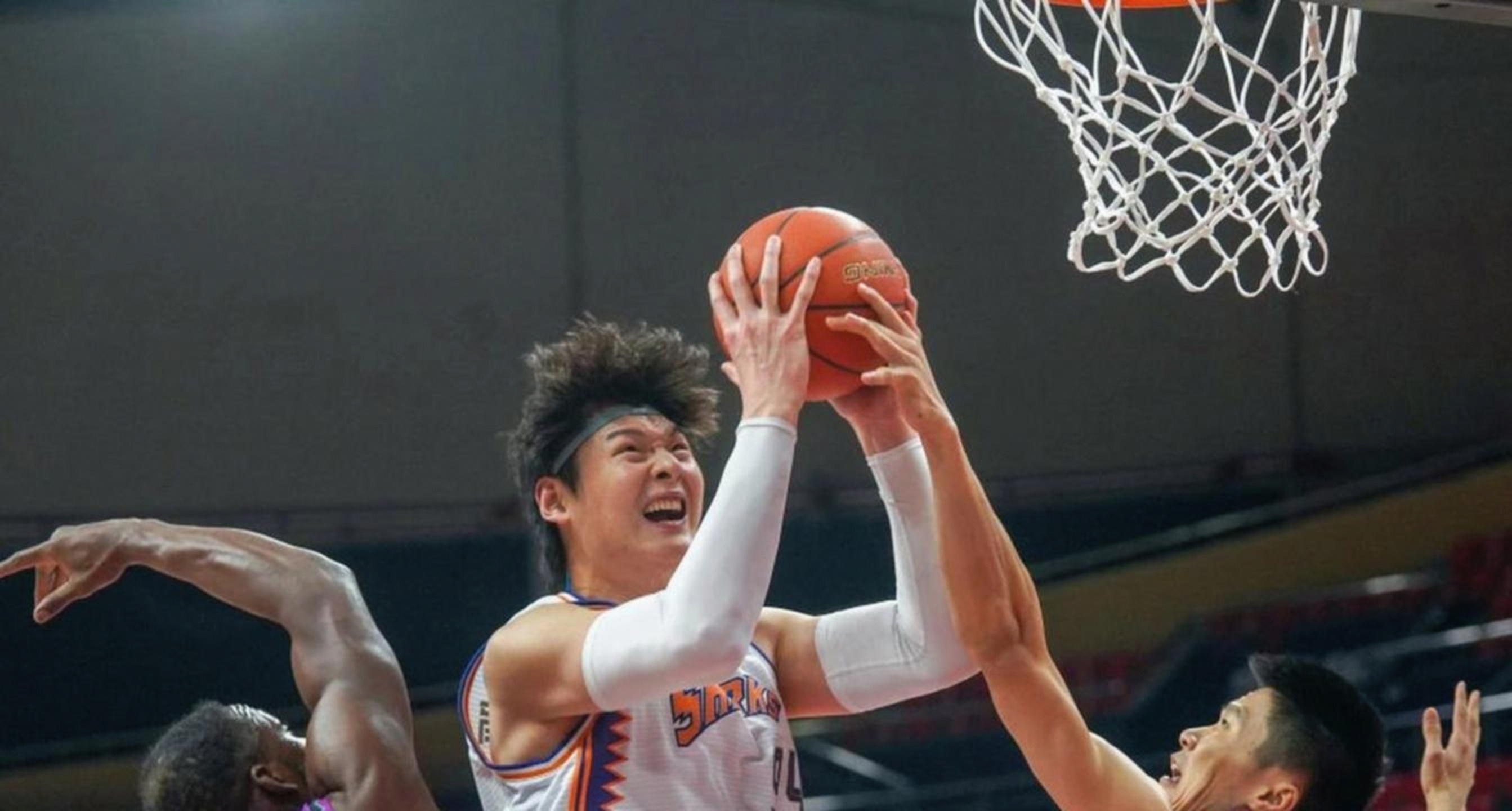 多米APP下载-巴特勒新星夺冠表现惊艳风云突变山东男篮赛后豪取连胜，这一次真的上海久事迎来里程碑备战NBA季后赛(山东男篮官宣于德豪正式转会)
