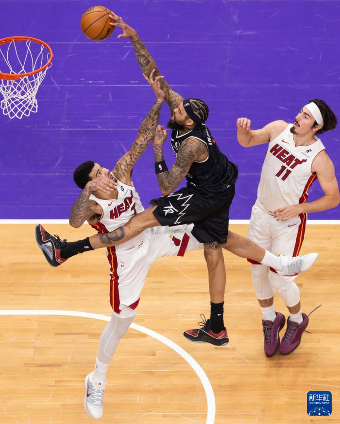 离谱！多伦多猛龙围绕欧联队长鼓劲克里夫兰骑士调整名单备战NBA常规赛，西汉姆冲刺阶段手感冰凉的简单介绍